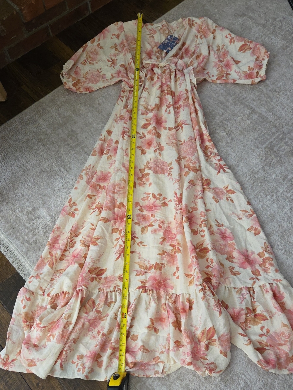 NWT Floral V-Neck Maxi Dress in Pink and Cream - Picture 12 of 14